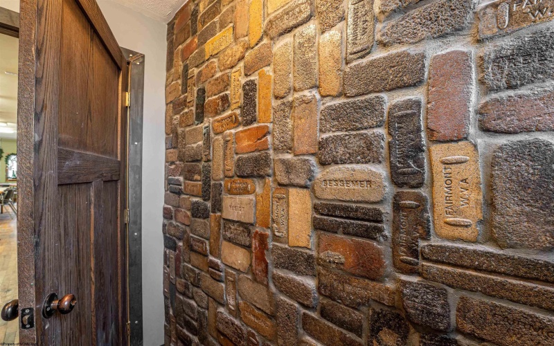 1200 Speedway Avenue, Fairmont, West Virginia 26554, ,Multi-unit/income,For Sale,Speedway,10164018 1200 Speedway Avenue, Fairmont, West Virginia 26554, ,Multi-unit/income,For Sale,Speedway,10164018