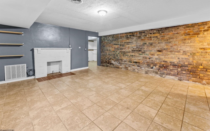 1200 Speedway Avenue, Fairmont, West Virginia 26554, ,Multi-unit/income,For Sale,Speedway,10164018 1200 Speedway Avenue, Fairmont, West Virginia 26554, ,Multi-unit/income,For Sale,Speedway,10164018