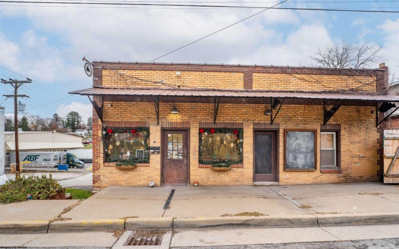 1200 Speedway Avenue, Fairmont, West Virginia 26554, ,Multi-unit/income,For Sale,Speedway,10164018 1200 Speedway Avenue, Fairmont, West Virginia 26554, ,Multi-unit/income,For Sale,Speedway,10164018