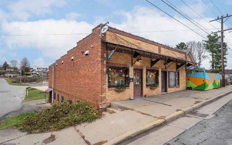 1200 Speedway Avenue, Fairmont, West Virginia 26554, ,Multi-unit/income,For Sale,Speedway,10164018 1200 Speedway Avenue, Fairmont, West Virginia 26554, ,Multi-unit/income,For Sale,Speedway,10164018