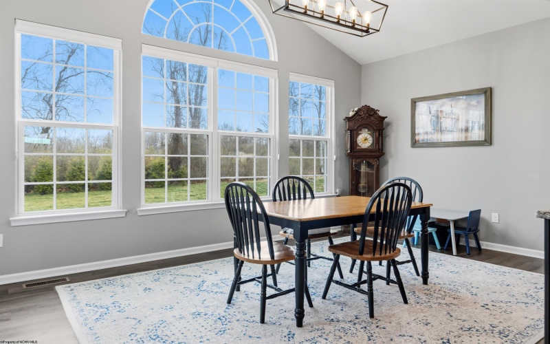 126 Summit Woods Drive, Morgantown, West Virginia 26508, 5 Bedrooms Bedrooms, 9 Rooms Rooms,3 BathroomsBathrooms,Single Family Detached,For Sale,Summit Woods,10163999