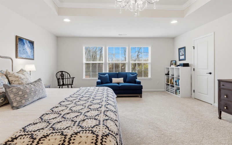 126 Summit Woods Drive, Morgantown, West Virginia 26508, 5 Bedrooms Bedrooms, 9 Rooms Rooms,3 BathroomsBathrooms,Single Family Detached,For Sale,Summit Woods,10163999