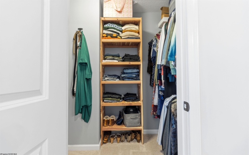 126 Summit Woods Drive, Morgantown, West Virginia 26508, 5 Bedrooms Bedrooms, 9 Rooms Rooms,3 BathroomsBathrooms,Single Family Detached,For Sale,Summit Woods,10163999