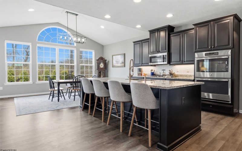 126 Summit Woods Drive, Morgantown, West Virginia 26508, 5 Bedrooms Bedrooms, 9 Rooms Rooms,3 BathroomsBathrooms,Single Family Detached,For Sale,Summit Woods,10163999