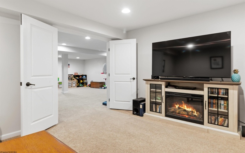 126 Summit Woods Drive, Morgantown, West Virginia 26508, 5 Bedrooms Bedrooms, 9 Rooms Rooms,3 BathroomsBathrooms,Single Family Detached,For Sale,Summit Woods,10163999