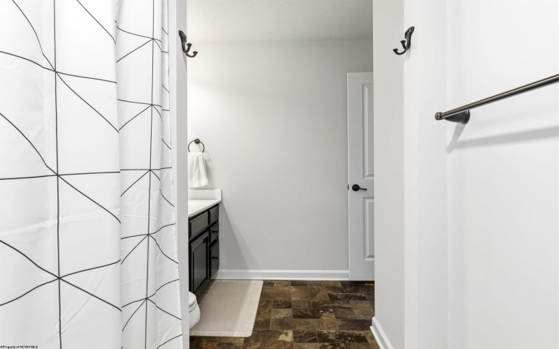 126 Summit Woods Drive, Morgantown, West Virginia 26508, 5 Bedrooms Bedrooms, 9 Rooms Rooms,3 BathroomsBathrooms,Single Family Detached,For Sale,Summit Woods,10163999