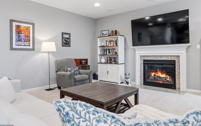 126 Summit Woods Drive, Morgantown, West Virginia 26508, 5 Bedrooms Bedrooms, 9 Rooms Rooms,3 BathroomsBathrooms,Single Family Detached,For Sale,Summit Woods,10163999