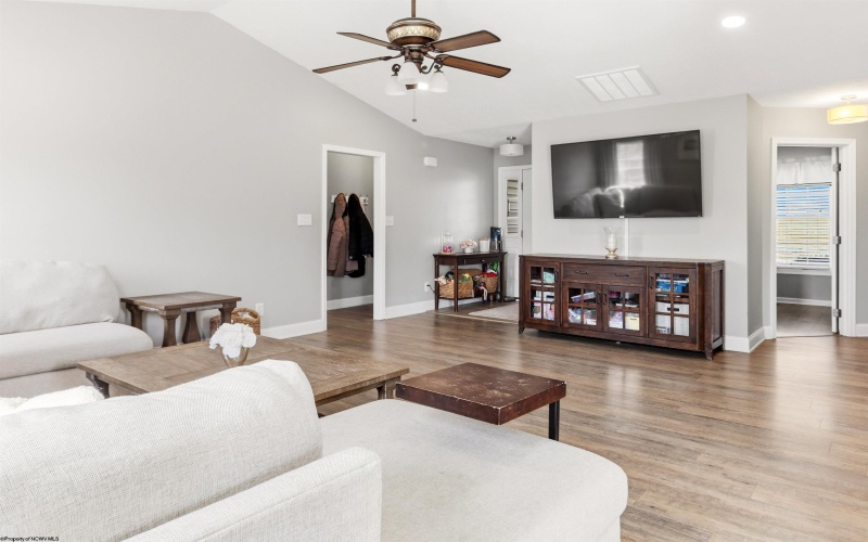 403 Oakmont Court, Maidsville, West Virginia 26541, 4 Bedrooms Bedrooms, 7 Rooms Rooms,3 BathroomsBathrooms,Single Family Detached,For Sale,Oakmont,10164000 403 Oakmont Court, Maidsville, West Virginia 26541, 4 Bedrooms Bedrooms, 7 Rooms Rooms,3 BathroomsBathrooms,Single Family Detached,For Sale,Oakmont,10164000