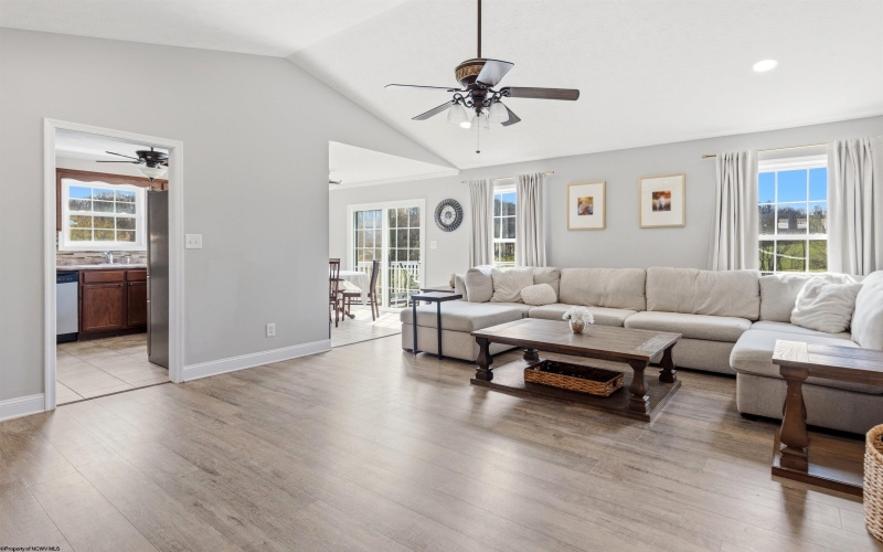 403 Oakmont Court, Maidsville, West Virginia 26541, 4 Bedrooms Bedrooms, 7 Rooms Rooms,3 BathroomsBathrooms,Single Family Detached,For Sale,Oakmont,10164000 403 Oakmont Court, Maidsville, West Virginia 26541, 4 Bedrooms Bedrooms, 7 Rooms Rooms,3 BathroomsBathrooms,Single Family Detached,For Sale,Oakmont,10164000