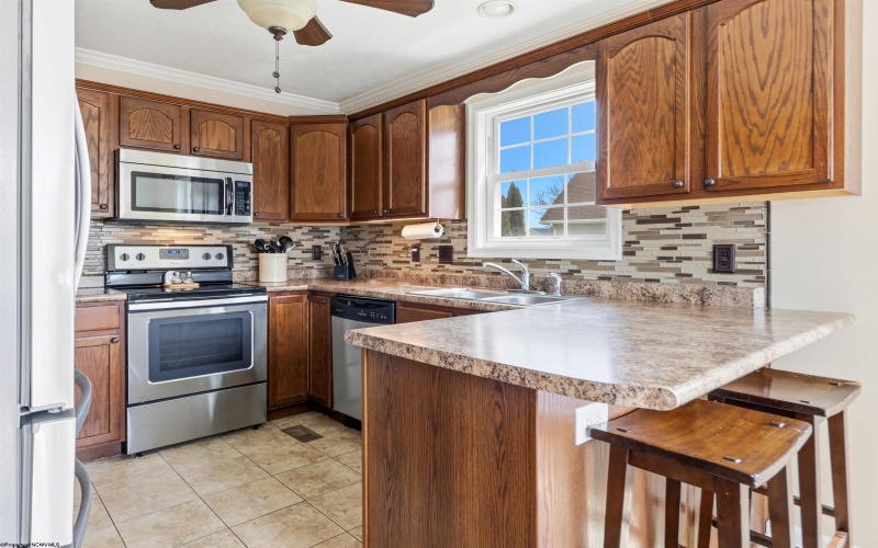 403 Oakmont Court, Maidsville, West Virginia 26541, 4 Bedrooms Bedrooms, 7 Rooms Rooms,3 BathroomsBathrooms,Single Family Detached,For Sale,Oakmont,10164000 403 Oakmont Court, Maidsville, West Virginia 26541, 4 Bedrooms Bedrooms, 7 Rooms Rooms,3 BathroomsBathrooms,Single Family Detached,For Sale,Oakmont,10164000