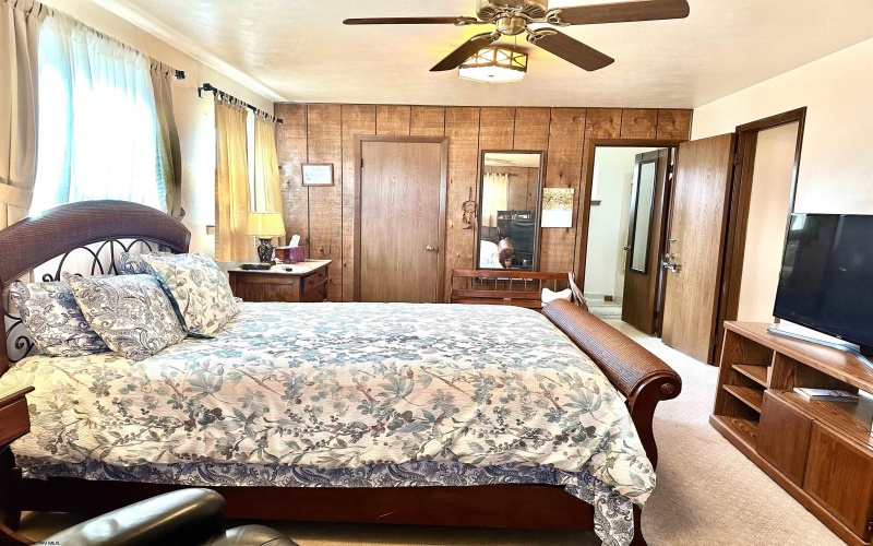 36 Private Lane, West Milford, West Virginia 26451, 3 Bedrooms Bedrooms, 7 Rooms Rooms,2 BathroomsBathrooms,Single Family Detached,For Sale,Private,10163996