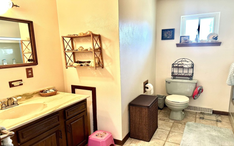 36 Private Lane, West Milford, West Virginia 26451, 3 Bedrooms Bedrooms, 7 Rooms Rooms,2 BathroomsBathrooms,Single Family Detached,For Sale,Private,10163996