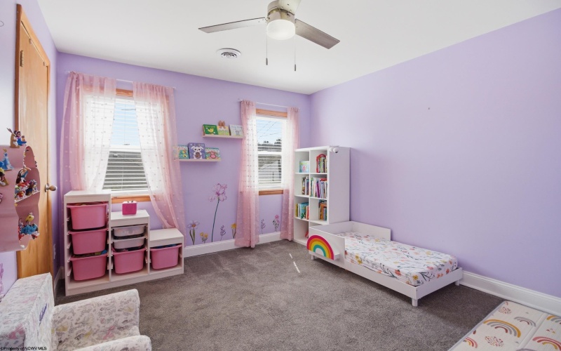 239 Virginia Avenue, Bridgeport, West Virginia 26330, 3 Bedrooms Bedrooms, 9 Rooms Rooms,2 BathroomsBathrooms,Single Family Detached,For Sale,Virginia,10164014