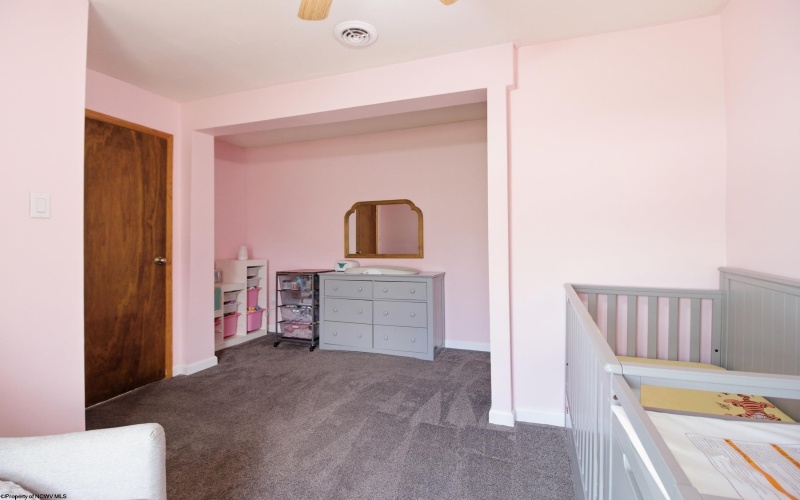 239 Virginia Avenue, Bridgeport, West Virginia 26330, 3 Bedrooms Bedrooms, 9 Rooms Rooms,2 BathroomsBathrooms,Single Family Detached,For Sale,Virginia,10164014