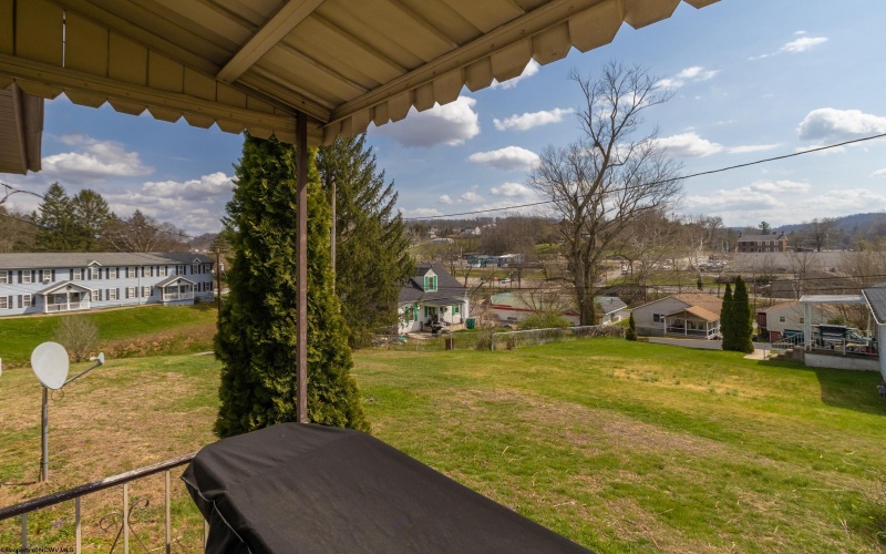 239 Virginia Avenue, Bridgeport, West Virginia 26330, 3 Bedrooms Bedrooms, 9 Rooms Rooms,2 BathroomsBathrooms,Single Family Detached,For Sale,Virginia,10164014