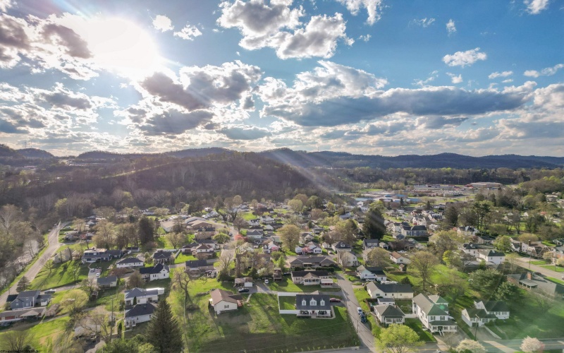 239 Virginia Avenue, Bridgeport, West Virginia 26330, 3 Bedrooms Bedrooms, 9 Rooms Rooms,2 BathroomsBathrooms,Single Family Detached,For Sale,Virginia,10164014
