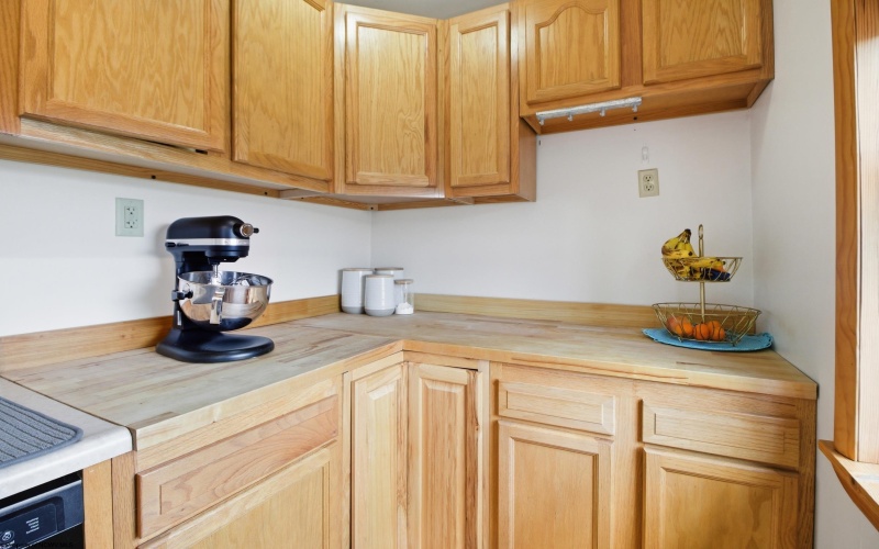 239 Virginia Avenue, Bridgeport, West Virginia 26330, 3 Bedrooms Bedrooms, 9 Rooms Rooms,2 BathroomsBathrooms,Single Family Detached,For Sale,Virginia,10164014