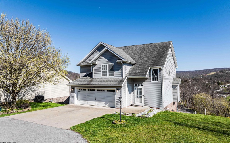 217 Piave Lane, Morgantown, West Virginia 26508, 3 Bedrooms Bedrooms, 7 Rooms Rooms,2 BathroomsBathrooms,Single Family Detached,For Sale,Piave,10164005