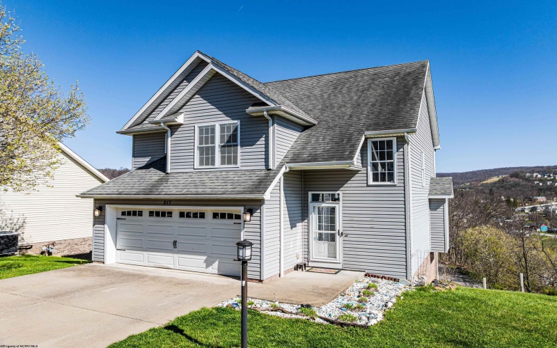 217 Piave Lane, Morgantown, West Virginia 26508, 3 Bedrooms Bedrooms, 7 Rooms Rooms,2 BathroomsBathrooms,Single Family Detached,For Sale,Piave,10164005