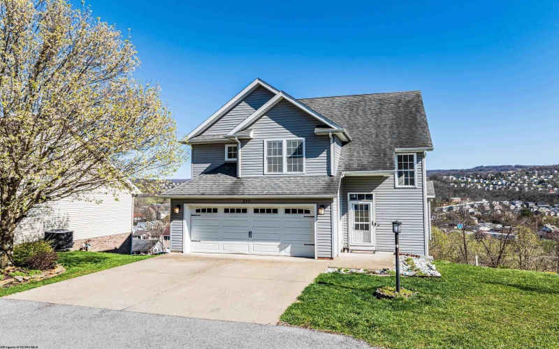 217 Piave Lane, Morgantown, West Virginia 26508, 3 Bedrooms Bedrooms, 7 Rooms Rooms,2 BathroomsBathrooms,Single Family Detached,For Sale,Piave,10164005