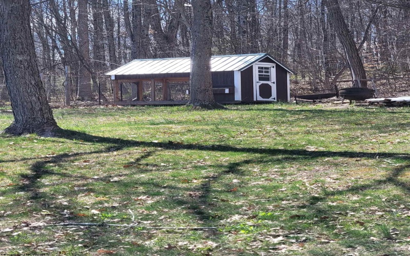 99 Arrowhead Drive, Belington, West Virginia 26250, 3 Bedrooms Bedrooms, 7 Rooms Rooms,2 BathroomsBathrooms,Single Family Detached,For Sale,Arrowhead,10164011