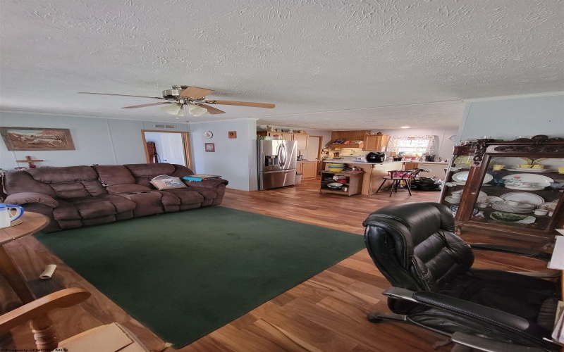 99 Arrowhead Drive, Belington, West Virginia 26250, 3 Bedrooms Bedrooms, 7 Rooms Rooms,2 BathroomsBathrooms,Single Family Detached,For Sale,Arrowhead,10164011