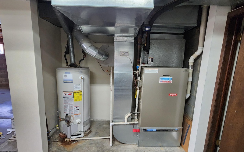 94 Greenhill Lane, Mount Clare, West Virginia 26408, 4 Bedrooms Bedrooms, 11 Rooms Rooms,2 BathroomsBathrooms,Single Family Detached,For Sale,Greenhill,10164013 94 Greenhill Lane, Mount Clare, West Virginia 26408, 4 Bedrooms Bedrooms, 11 Rooms Rooms,2 BathroomsBathrooms,Single Family Detached,For Sale,Greenhill,10164013