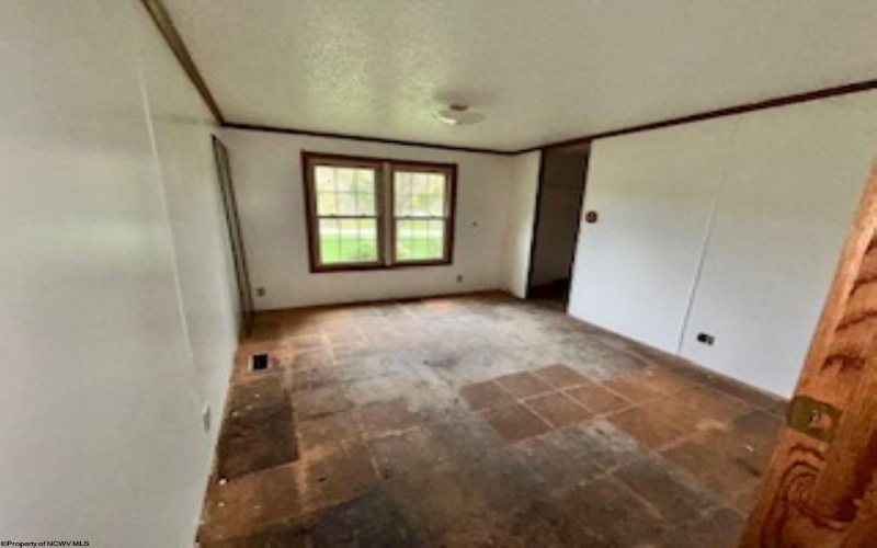 1421 Francis Mine Road, Fairmont, West Virginia 26554, 3 Bedrooms Bedrooms, 7 Rooms Rooms,1 BathroomBathrooms,Single Family Detached,For Sale,Francis Mine,10164012