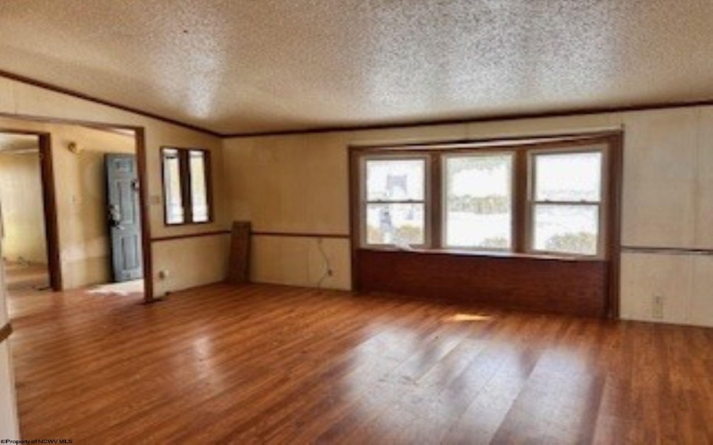 1421 Francis Mine Road, Fairmont, West Virginia 26554, 3 Bedrooms Bedrooms, 7 Rooms Rooms,1 BathroomBathrooms,Single Family Detached,For Sale,Francis Mine,10164012