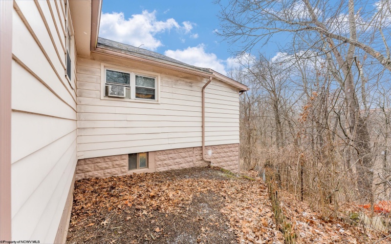 1341 CAIN Street, Morgantown, West Virginia 26505, 3 Bedrooms Bedrooms, 7 Rooms Rooms,1 BathroomBathrooms,Single Family Detached,For Sale,CAIN,10164023