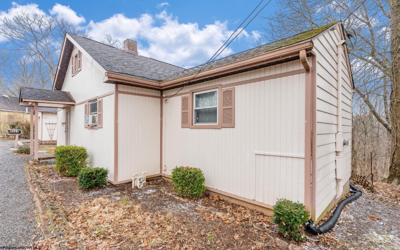 1341 CAIN Street, Morgantown, West Virginia 26505, 3 Bedrooms Bedrooms, 7 Rooms Rooms,1 BathroomBathrooms,Single Family Detached,For Sale,CAIN,10164023