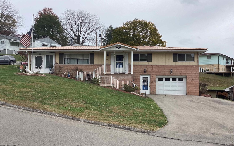 1133 Village Way, Fairmont, West Virginia 26554, 3 Bedrooms Bedrooms, 7 Rooms Rooms,2 BathroomsBathrooms,Single Family Detached,For Sale,Village,10164022