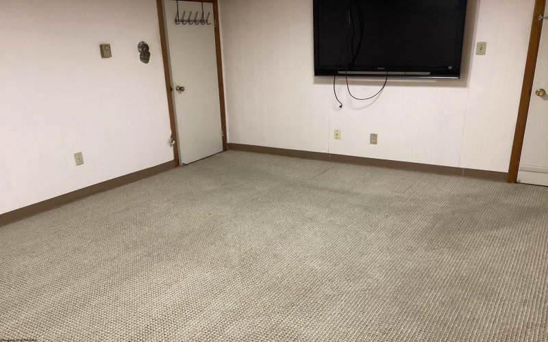 1133 Village Way, Fairmont, West Virginia 26554, 3 Bedrooms Bedrooms, 7 Rooms Rooms,2 BathroomsBathrooms,Single Family Detached,For Sale,Village,10164022