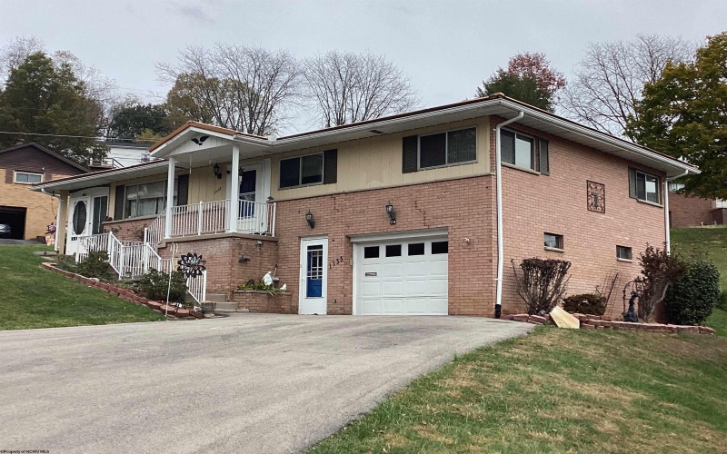 1133 Village Way, Fairmont, West Virginia 26554, 3 Bedrooms Bedrooms, 7 Rooms Rooms,2 BathroomsBathrooms,Single Family Detached,For Sale,Village,10164022