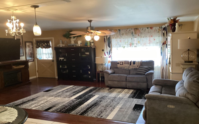 1133 Village Way, Fairmont, West Virginia 26554, 3 Bedrooms Bedrooms, 7 Rooms Rooms,2 BathroomsBathrooms,Single Family Detached,For Sale,Village,10164022