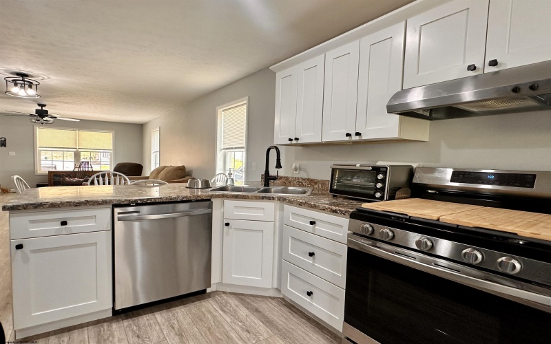 139 Montgomery Road, Weston, West Virginia 26452, 3 Bedrooms Bedrooms, 6 Rooms Rooms,2 BathroomsBathrooms,Single Family Detached,For Sale,Montgomery,10164021