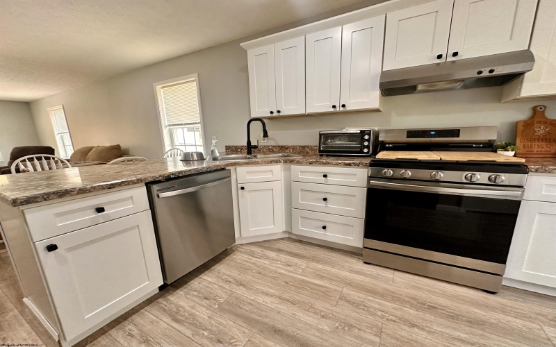 139 Montgomery Road, Weston, West Virginia 26452, 3 Bedrooms Bedrooms, 6 Rooms Rooms,2 BathroomsBathrooms,Single Family Detached,For Sale,Montgomery,10164021