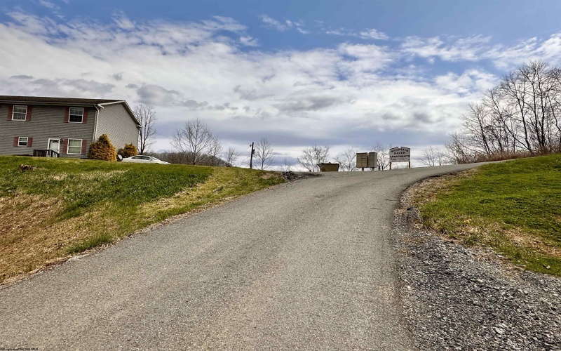 139 Montgomery Road, Weston, West Virginia 26452, 3 Bedrooms Bedrooms, 6 Rooms Rooms,2 BathroomsBathrooms,Single Family Detached,For Sale,Montgomery,10164021