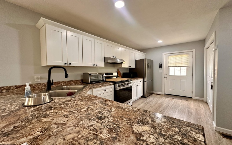 139 Montgomery Road, Weston, West Virginia 26452, 3 Bedrooms Bedrooms, 6 Rooms Rooms,2 BathroomsBathrooms,Single Family Detached,For Sale,Montgomery,10164021