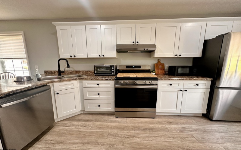 139 Montgomery Road, Weston, West Virginia 26452, 3 Bedrooms Bedrooms, 6 Rooms Rooms,2 BathroomsBathrooms,Single Family Detached,For Sale,Montgomery,10164021