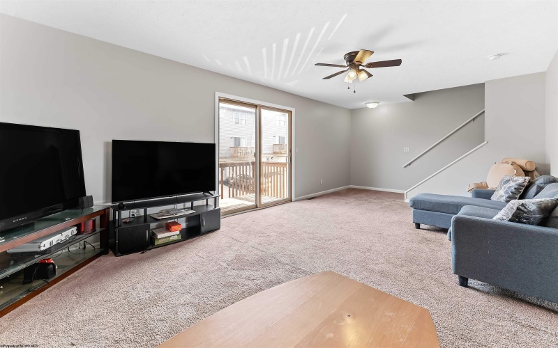 9 Sunridge Drive, Morgantown, West Virginia 26505, 4 Bedrooms Bedrooms, 9 Rooms Rooms,3 BathroomsBathrooms,Single Family Attached,For Sale,Sunridge,10164025