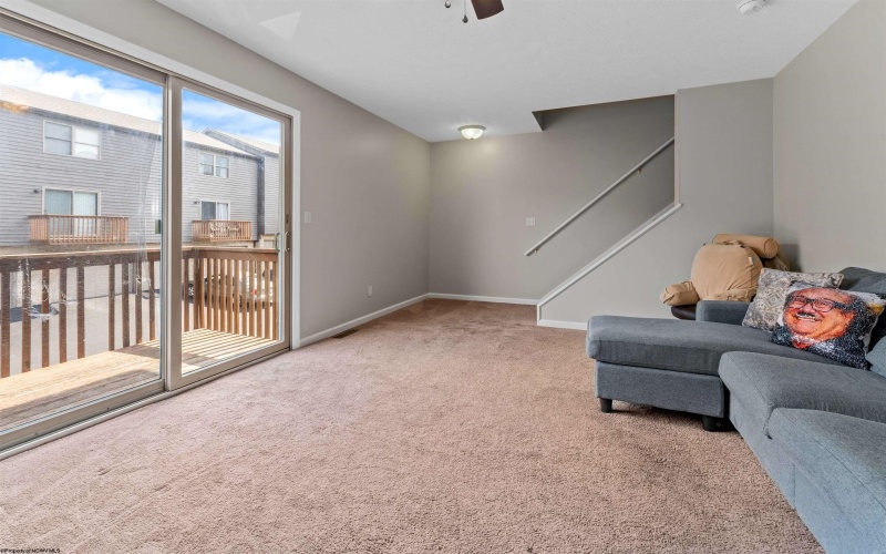 9 Sunridge Drive, Morgantown, West Virginia 26505, 4 Bedrooms Bedrooms, 9 Rooms Rooms,3 BathroomsBathrooms,Single Family Attached,For Sale,Sunridge,10164025