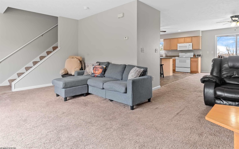 9 Sunridge Drive, Morgantown, West Virginia 26505, 4 Bedrooms Bedrooms, 9 Rooms Rooms,3 BathroomsBathrooms,Single Family Attached,For Sale,Sunridge,10164025