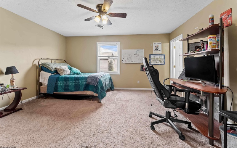 9 Sunridge Drive, Morgantown, West Virginia 26505, 4 Bedrooms Bedrooms, 9 Rooms Rooms,3 BathroomsBathrooms,Single Family Attached,For Sale,Sunridge,10164025