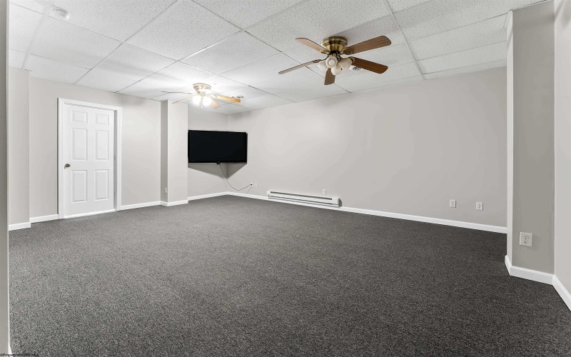 9 Sunridge Drive, Morgantown, West Virginia 26505, 4 Bedrooms Bedrooms, 9 Rooms Rooms,3 BathroomsBathrooms,Single Family Attached,For Sale,Sunridge,10164025