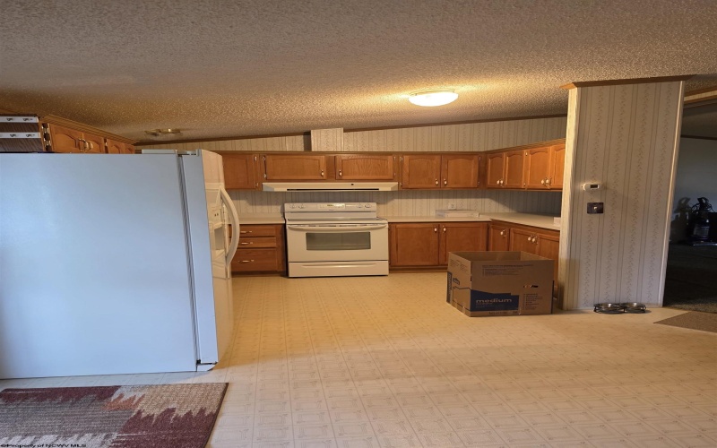 42 Gate Lane, Elkins, West Virginia 26241, 3 Bedrooms Bedrooms, 9 Rooms Rooms,2 BathroomsBathrooms,Single Family Detached,For Sale,Gate,10164042