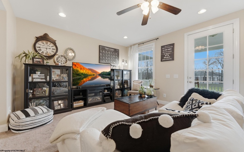 202 St. Andrews Drive, Morgantown, West Virginia 26508, 3 Bedrooms Bedrooms, 6 Rooms Rooms,2 BathroomsBathrooms,Single Family Attached,For Sale,St. Andrews,10164040