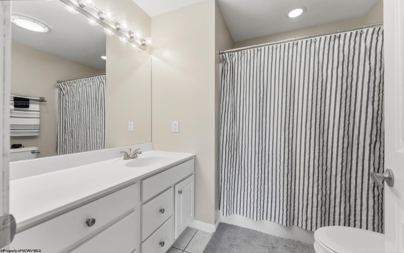 202 St. Andrews Drive, Morgantown, West Virginia 26508, 3 Bedrooms Bedrooms, 6 Rooms Rooms,2 BathroomsBathrooms,Single Family Attached,For Sale,St. Andrews,10164040