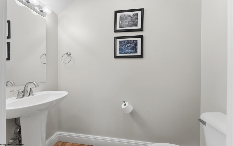 202 St. Andrews Drive, Morgantown, West Virginia 26508, 3 Bedrooms Bedrooms, 6 Rooms Rooms,2 BathroomsBathrooms,Single Family Attached,For Sale,St. Andrews,10164040