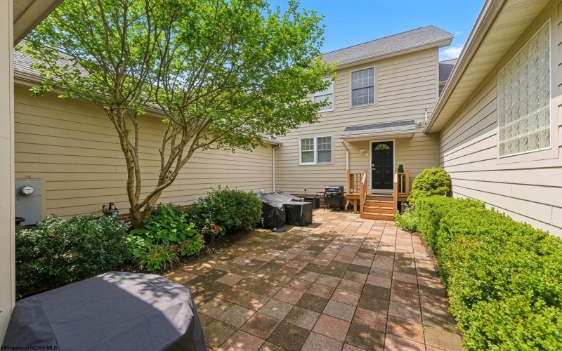 202 St. Andrews Drive, Morgantown, West Virginia 26508, 3 Bedrooms Bedrooms, 6 Rooms Rooms,2 BathroomsBathrooms,Single Family Attached,For Sale,St. Andrews,10164040